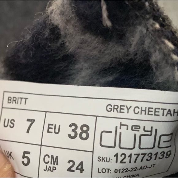 Hey Dude BRITT Slip On Fur Lined Wool Charcoal Grey Cheetah Women’s Size 7 EUC - Picture 6 of 6